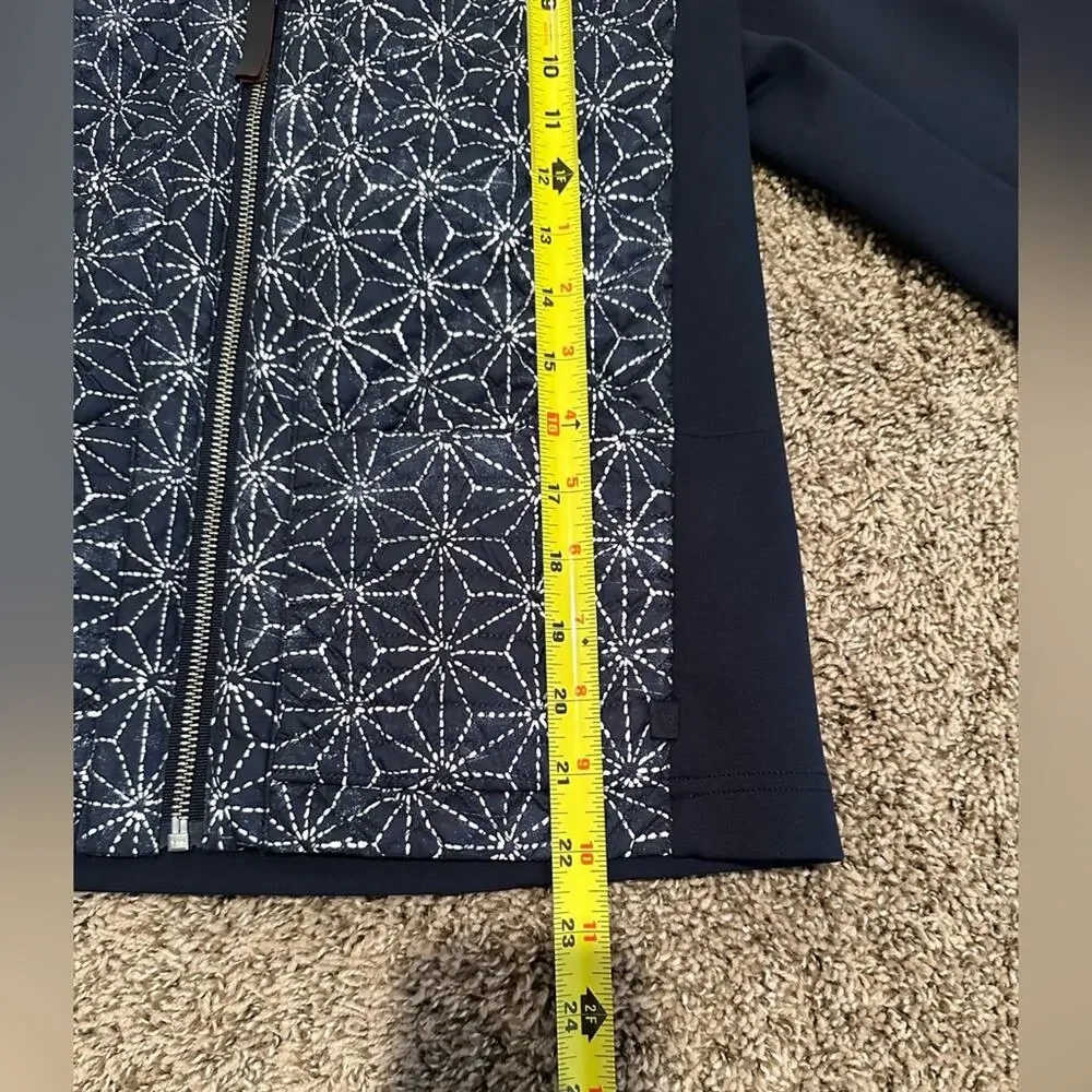 Lululemon athletica navy blue zipper jacket, white stitching, front pockets EUC - Picture 12 of 16